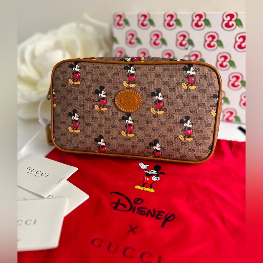 SOLD 💵 Gucci x Disney Collaboration Belt Bag/ Sling - Picture 1 of 13